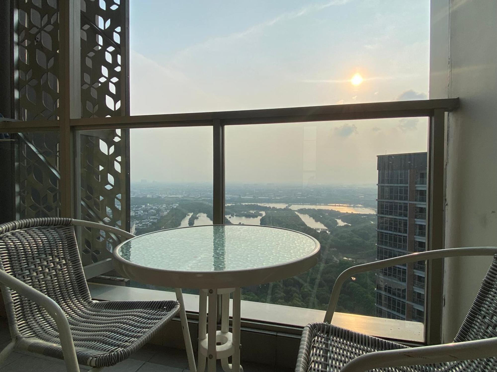 Comfort And Luxury Private Room At Goldcoast Pik Jakarta Exterior photo